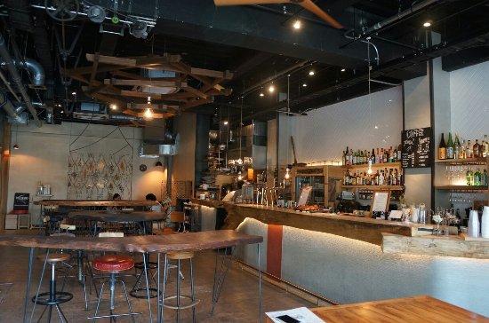 Cafe & Bar